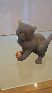 DREHER CARVINGS - GUESS THE STONE 🇩🇪 I was very privileged to meet with an interview with the world famous Patrick Dreher on Friday. A man of extraordinary skill and a gentle nature that I so rarely see in people of his renown. Patrick has a grand series of remarkable pieces scattered amongst private collections the world over - much like faberge eggs. These pieces are hand carved and often from one piece of uniform material. Today, I shall be showcasing some of these and encouraging you to gu