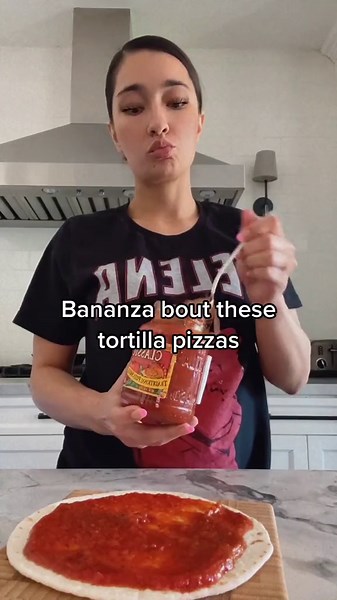 Tortilla Pizza Recipes for Low-Carb Cravings