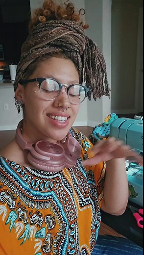 I am using a brother sewing machine LX3817A I got mine from Walmart for like $80 its not bad for beginners! id recommend it! #brotherssewingmachine #dewingmachine #howtosew #beginnersewingtips #begsewer #howtomachinesew #lovesewing