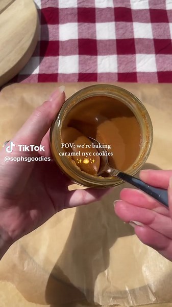 Delicious NYC Caramel Stuffed Cookies Recipe