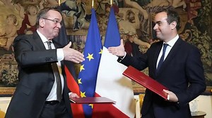 "Le char du futur" : les ministres de la Défense allemand et français signent un projet d'armement d'un milliard d'euros