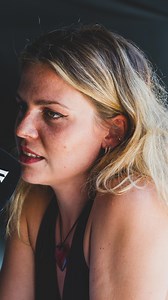 Zwoel, zwoeler, ‘Bad News First’ van Oyesono! Billie Leyers en Jasper Maekelberg kwamen daarstraks langs op ons terras voor een akoestische sessie. Een van de nummers die ze brachten was ‘Bad News First’. U ziet het hier!👀 | Willy