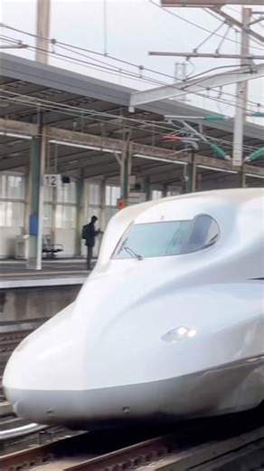 新山口駅を通過するN700系 #山陽新幹線 #n700系 #新山口駅