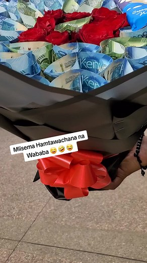 10k money bouquet 💐 in 500s and 200s labour for making plus chocolate and card at 3000#moneyboquet #onlineflowerdelivery #ogaobinnashow #sendflowers #floristsandflowers #giftshopnairobi #giftshopnairobi #nairobiflorists #nairobifreshflowers #nairobitiktokers