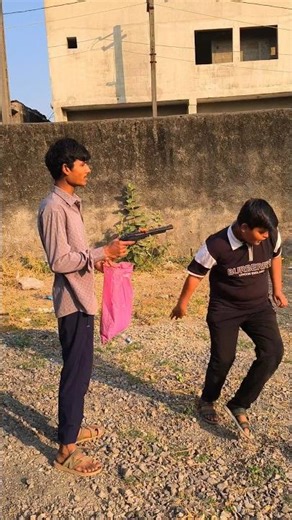 ￼ chor Mujhe Lootne Aaya - funny short