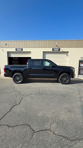2023 Toyota tundra with a 3” Cognito elite leveling kit with adjustable King shocks on 295X65R20 BFG KO3 don’t forget to check out Saintsmotorsports.com for all your aftermarket accessories or call 559-960-9298 #Saintsmotorsports #Clovis #Fresno #KingShocks #EliteLevelingKit | Saints Motorsports