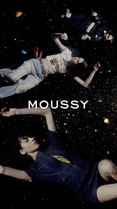 MOUSSY 2024 SPRING / SUMMER Campaign ORIGIN EVOLUTION MOUSSYが誕生した2000年 その時代の「意志」を受け継ぎながら 現代の多様化したファッションとMIXすることで当時のリバイバルだけではなく 自分らしい新たなORIGINAL STYLEを表現していく。 ブランドのシグネチャーであるDENIMスタイリングをメインに メタリックやシアー、テック系などの近未来を連想させるフューチャリスティックなディテールやファブリック、 MOTOR SPORTSの要素もMIXしたアトラクティブなMIXTURE STYLEを提案していきます。 原点進化 | ORIGIN EVOLUTION 2024 SPRING / SUMMER #MOUSSY ================================= Creative Director : @takuyachiba (THOUSAND inc.) Film Director : @takuyachiba (THOUSAND inc.) , Yasuyuki Tamenaga Direc