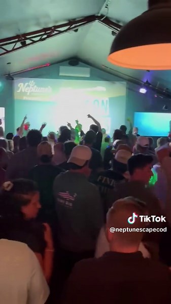 Thank you Boston Naturals for an AMAZING night!🍀 #neptunes #livemusic #thebostonnaturals #bar #drinks #fyp #band #capecod #hyannis