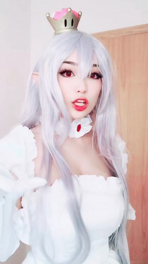 Boosette Cosplay with Super Crown - Mario Princess Cosplay