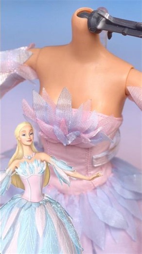 Making Barbie Odette's Swan Lake dress ✨ #shorts #barbiehacks #barbiedoll #barbie #doll