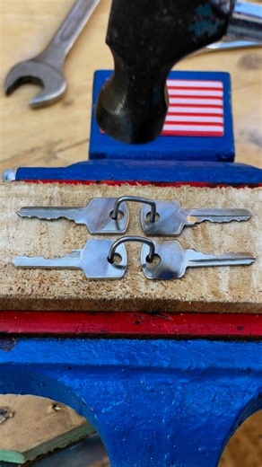 How to Lock 4 Keys With Just Two Twists #DIYTricks #LockHack #SmartTools | Do It YourSelf