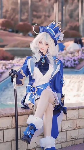 虞梅Cos芙宁娜的精彩演绎