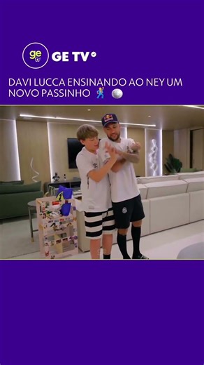 NEYMAR JR APRENDENDO O NOVO PASSINHO COM SEU FILHO DAVI LUCCA #shorst #feed #neymarjr #futebol #fy