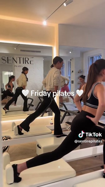 Friday Checklist; Pilates & sweat 💪🏼🤍 #pilates #workout #fyp #PilatesGirl #london