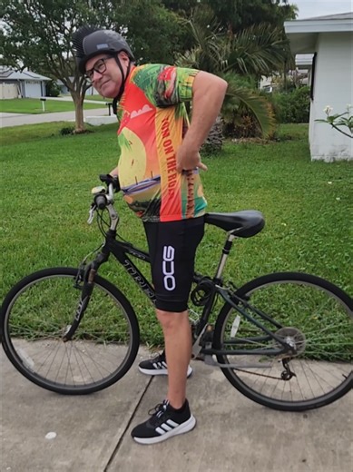 Say Goodbye to Sweat-Soaked Rides Tired of sticky, soaked shirts ruining your ride? At Online Cycling Gear, we’ve got you covered with moisture-wicking jerseys that keep you dry and comfortable. 💦 Stay Dry, Ride Happy: Quick-dry fabric works in every season. 🚴‍♂️ All-Day Comfort: Lightweight, breathable gear made for every ride. 🌍 Unique Style: Designs inspired by cities and countries worldwide. Thousands of cyclists trust us to transform their rides. Isn’t it time you joined them? 👉 Learn M