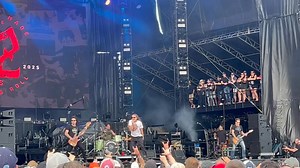 47K views · 881 reactions | Candlebox performs “Cover Me” at Boardwalk Rock (Fan Coverage) | Rock Ambassadors Media | Facebook