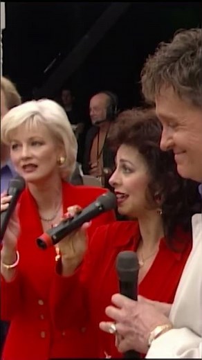 8x10: Bill Anderson's Heartfelt Tribute to Memories Through Music