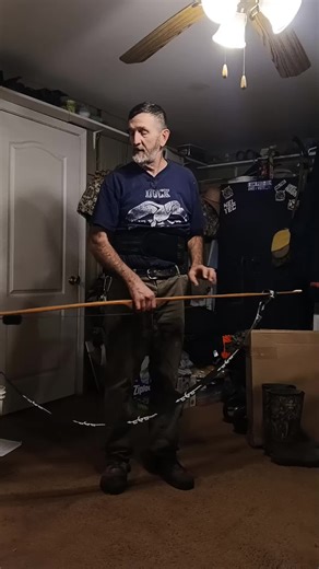 How to properly string your bow! #bow #bowyer #camping #hunting