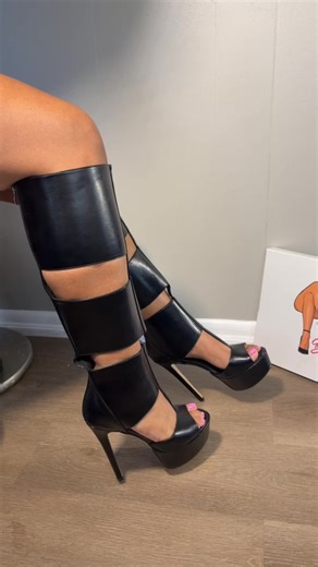 Super cute platform stiletto boots! 😍 www.drapedoutfitters.com/collection Sizes: 6-11 (True to size) AFTERPAY ACCEPTED Fits up to 17” calf 6” heel height with 2” platform