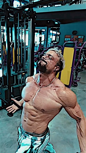 Jo Lindner | Cables Are a very good way to exercise your chest?? | Instagram