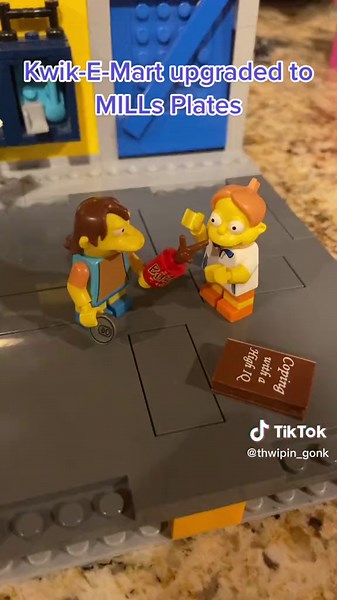 Lego Kwik-E-Mart on Mills Plates: Detailed Build Showcase
