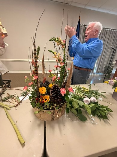 I had the pleasure to attend Roanoke Valley Garden club monthly meeting at the Roanoke Council of Garden Clubs and what fun! Thank you for having me to share some tips and techniques how to create unique floral arrangements! I look forward to seeing you at our "Blossoms & Bourbon" event at The Hotel Roanoke April 6th and check out our "Blossoms & Bourbon" series on YouTube Thank you for my gift! As you can see I love it 🥃 | Creative Occasions Flowers and Events