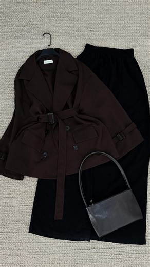 ‎شومیز/ پالتو/بارونی/کیف/جین/دامن‎ on Instagram‎: "ثبت سفارش فقط از طریق سایت 👇🏻 Www.Neginmirkarimi.ir انتخابی همیشگی و شیک… برای بهار و عید • کت پاریس مازراتی ( دارای ۵ رنگ ) • شلوار بگ لینن ( دارای ۶ رنگ ) • کیف پاریس ⁩⁩ ___________________ پشتیبانی و پیگیری سفا.رش ۰۹۳۷۱۵۰۵۰۳۶ اگر سا.یت از طریق لینک براتون باز نمیشه مراحل زیر رو انجام بدید👇🏻 داخل مرورگر ( گوگل ، کروم ….) فرو.شگاه نگین میرکریمی یا Www.Neginmirkarimi.ir رو جستجو کنید حتما فی.لتر شکنتون رو خاموش کنید و راحت خر.یدتون رو انجام 