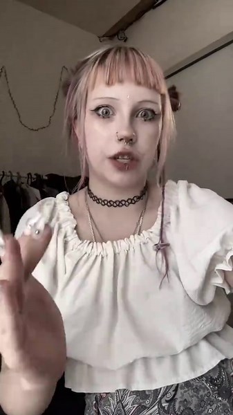 Video's van лиза крипер (@lizo_creeper) met оригинальный звук - лиза крипер