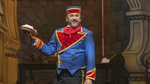 Moviefone is proud to present this exclusive scene from director Chris Foggin's 'Tinsel Town', which stars Kiefer Sutherland and Rebel Wilson, and opens in theaters on November 28th and is available now to rent or buy on Amazon. | Moviefone