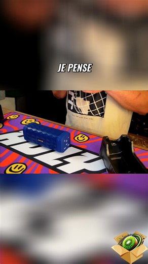 Le Bugani M99 est détecté via Bluetooth. L'avantage est de pouvoir lancer de la musique libre de droits en allant sur Suno. Une belle découverte pour profiter de sa musique. #BuganiM99 #Bluetooth #musiquelibre #Suno | Kiwiexperiences