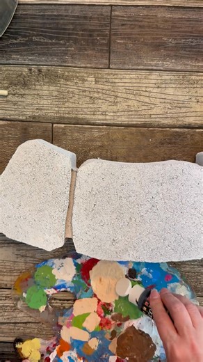 After you see this quick Fall DIY, you’re going to want to create several for your home this Fall! 🤗🧡🍂🍁👻🎃. #halloweenvibes #fallseason #diyprojects #diyideas #Halloween #diyhomedecor #ghost #diyprojects #diy #gardening #outdoors #backyard #family #familyfun | Gnome & Backyard