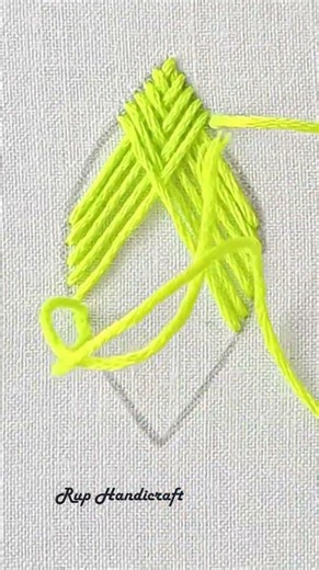 Leaf Embroidery 🌿🌿 Fishbone Basic Stitch Leaf Hand Embroidery Tuitorial// Fishbone Stitch//Fishbone