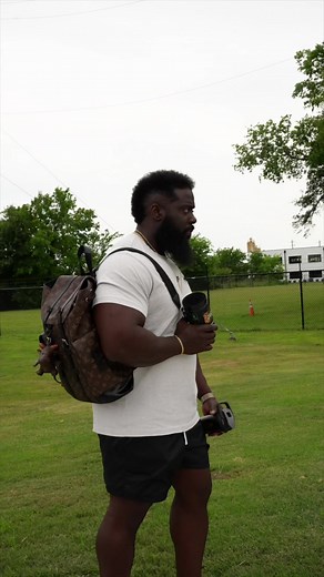 65K views · 2.2K reactions | The endothelium is a thin membrane lining your blood vessels. It relaxes & contracts, increasing and a slowing blood flow. It’s like your fist around a water hose, clinching & relaxing. -We want good blood flow to & from working muscles. Purchase the Alpha Lion Stimulant or Non-Stimulant to improve workout energy & endurance. Code “BigRon” saves 15% | Ron Jones | Facebook