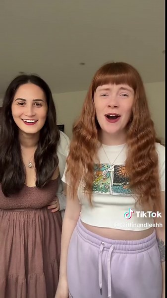 Caitlin and Leah Hilarious TikTok Lessons Fail