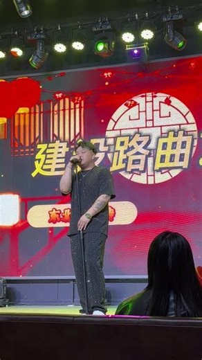 没那么简单-黄小琥 #现场氛围拉满 #现场版live