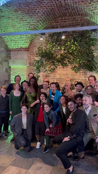 ‘Be bright and jovial among your guests tonight.’ 👑 #WestEndMacbeth #Macbeth #Shakespeare #DavidTennant #CushJumbo #Theatre #LondonTheatre #WestEnd