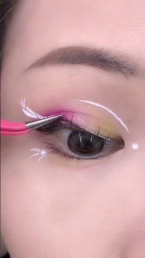 Reusable False Eyelashes Tutorial 👁️ No Mess Glue Hack for Easy Application#shorts#eyemekup#eyefalse