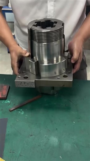 High-quality collapsible core molds require precise mechanical design, tight tolerance control, and high-precision machining to ensure stable movement and long service life. This solution is widely used in automotive, medical, and industrial applications where accuracy and reliability are #CollapsibleCore #MoldDesign #InjectionMold #MoldComponents #PrecisionMachining