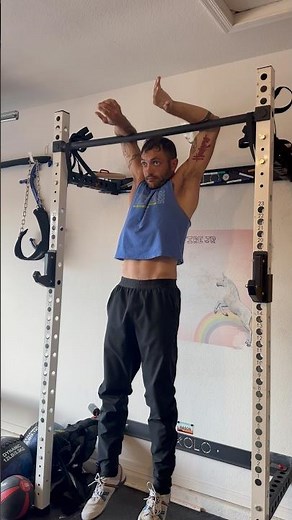 Chicken Wing Muscle Up But It’s Actually Controlled & Hands-Free 🤘🏽 2 Reps + L-Sit Finish
