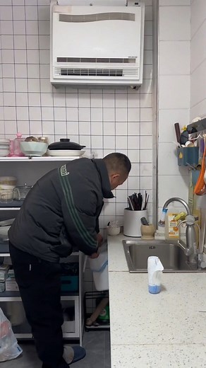 10K views · 203 reactions | Vlogging my daily routine Depicting ordinary daily life Chronicles of necessities and routines of life Three meals a day, the beauty of ordinary life #vlog我的日常生活 #平平淡淡小日子 #柴米油盐烟火气 #一日三餐人间烟火 | 李小野 Li Xiaoye | Facebook