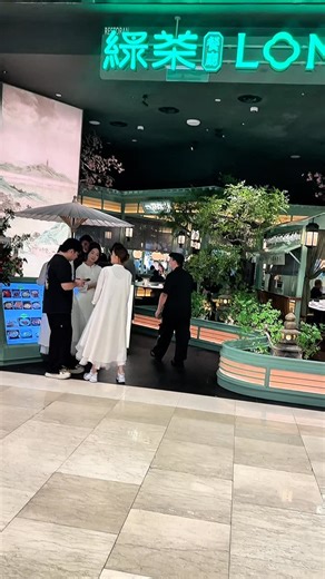 LONGJING has officially arrived at Pavilion KL 🥢 Step into a breathtaking West Lake–inspired space and savour Michelin-level Zhejiang cuisine crafted with artistry and tradition. Enjoy opening discounts from 10–13 December plus exclusive gifts when you dine. Now only at LONGJING, Level 6. | Pavilion KL