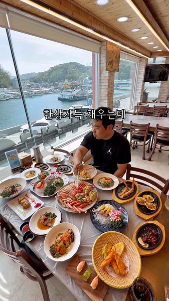 A must-visit snow crab restaurant when visiting Yeongdeok (Unlimited wild sashimi as a side dish)...