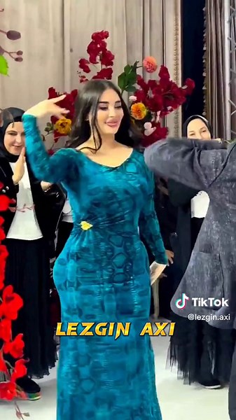 Traditional Lezginka Dance Recommendations for Weddings