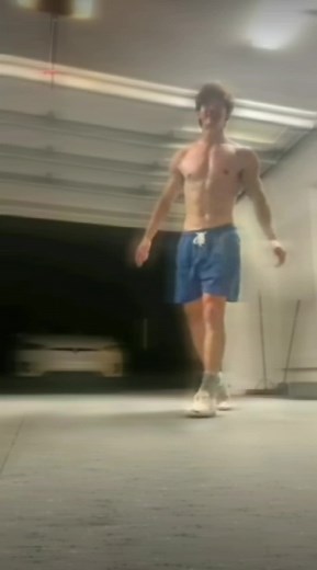 flamingo 🤞 #albert #flamingo #W #edit #lazy #bored #bad #yes #abs #lol #FlexEveryAngle #fyp #2022 #tiktok #followme #eheh #happy