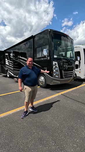 127K views · 3.1K reactions | This Motorhome has a HUGE Bedroom! #rvlife #motorhome #camping #mattsrvreviews | Matt's RV Reviews | Facebook