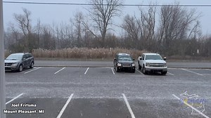 191K views · 1.4K reactions | Thick snowflakes falling right now in Mount Pleasant here at peak evening commute (5 pm EST) on November 18th, as the freezing line wobbles across southern and central Michigan. This wobbling is allowing for all sorts of mixed precipitation this evening. Drive carefully out there! | Michigan Storm Chasers | Facebook