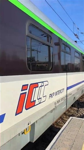 EC101 Wien Westbf.: Einfahrt ČD Markéta Petra 1216 952 mit PKP waggons in Wien Meidling