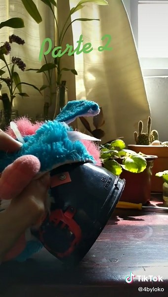 Cómo limpiar y arreglar a tu Furby: Parte 2