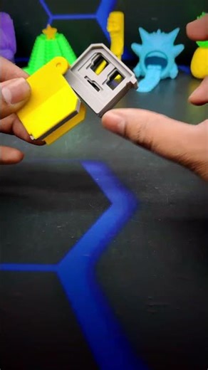 3D Printed Memory Card Holder 💾 You Need This! #diy #shorts #3dprinting #shortsfeed