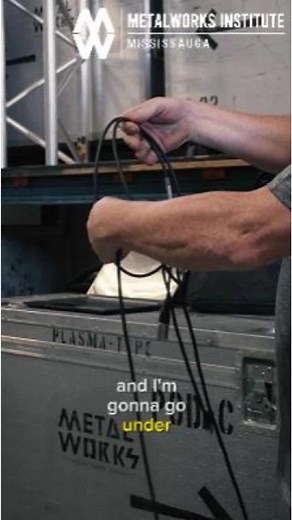 How to wrap cables using the Over/Under technique with Instructor Cam Wheler! 🔘🔘🔘 On-Campus Open House This Sunday Nov 5th! Sign Up Link in Bio ⬆️ #thisismetalworks #metalworksinstitute